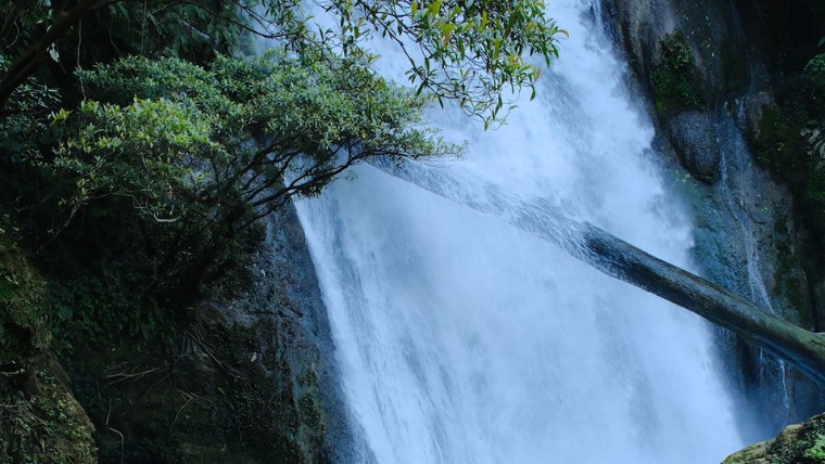 waterfall-in-ha-giang